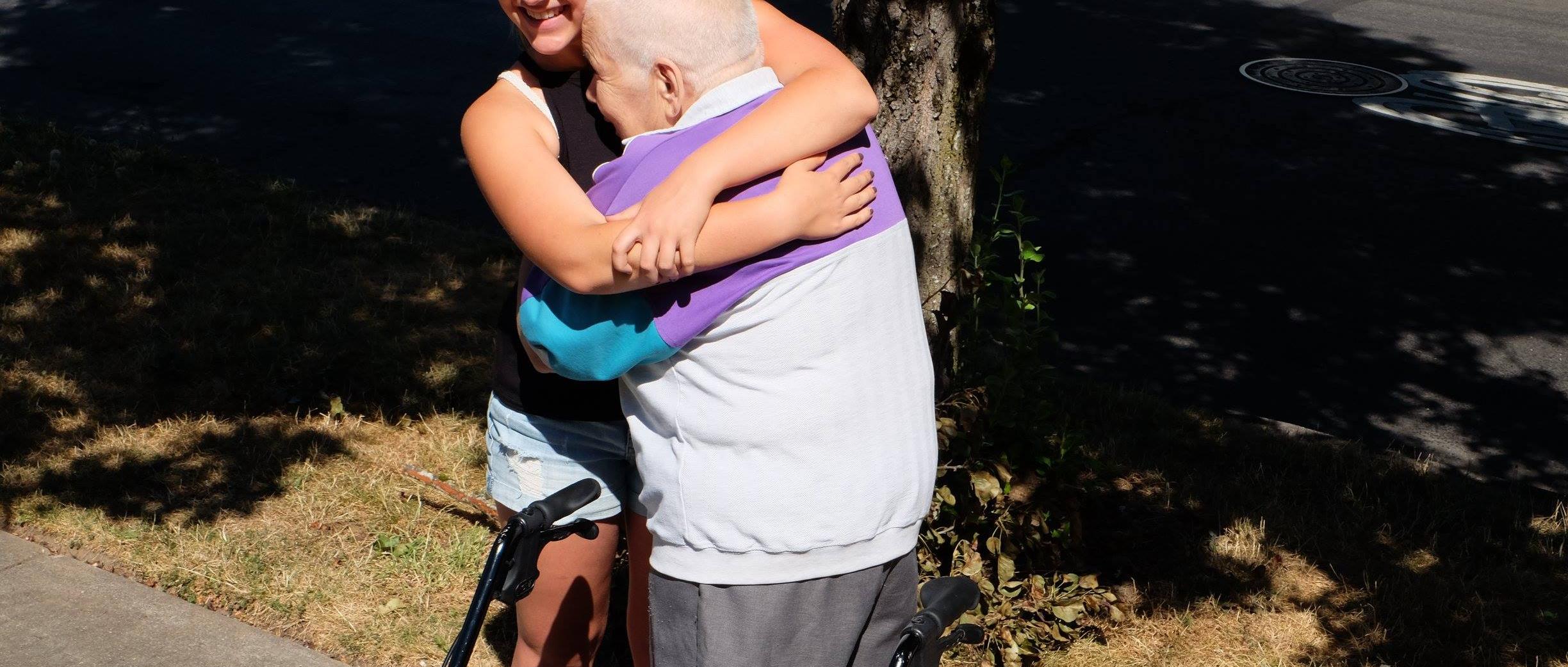 Freiwillige mit Core Member in Arche Portland